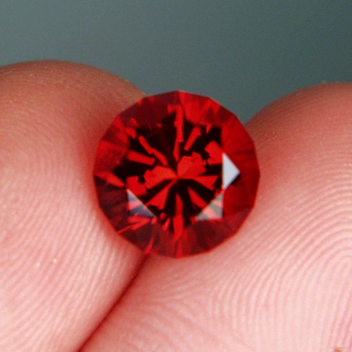 Premier Quality Special Stop Light Red Oregon Sunstone  Litnon.com