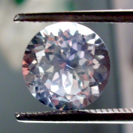 Special Quality and Cut White Ceylon Sapphire 2.05 ct  Litnon.com