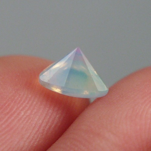 Faceted Australian Crystal Opal 1.41 ct  Litnon.com