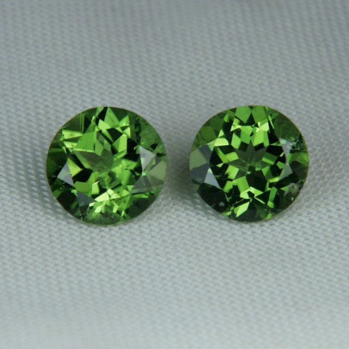 Fine Cut and Color Pakistan Peridot Pair 5.75 ct tw  Litnon.com
