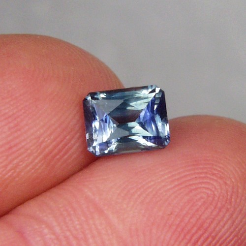 Top Cut Bright Steel Blue Montana Sapphire 2.07 ct  Litnon.com