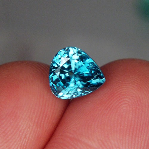 Special Color and Quality Blue Zircon Cambodia 6.69ct  Litnon.com