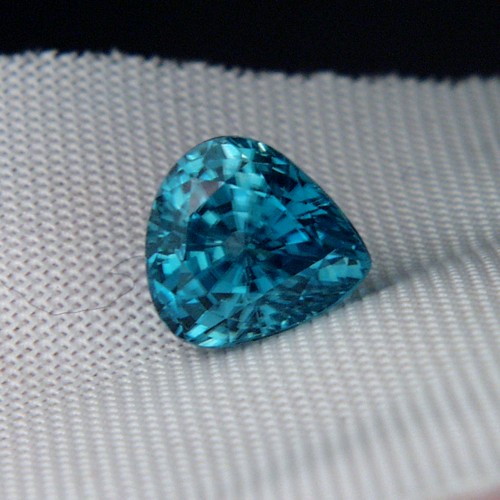 Special Color and Quality Blue Zircon Cambodia 6.69ct  Litnon.com