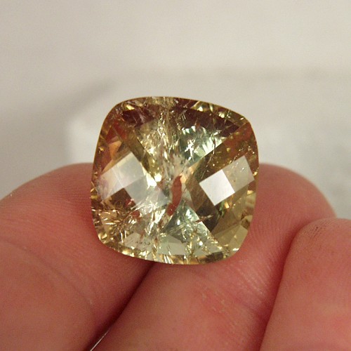 Huge Natural Bi-Color Tourmaline Afghanistan 27.72 ct  Litnon.com