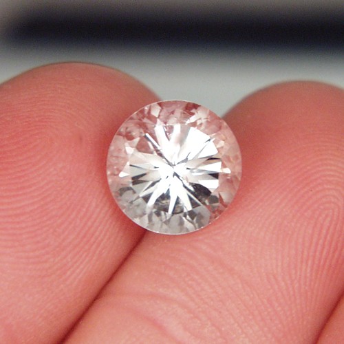 USA Flower Cut White Topaz Vietnam 5.05 ct  Litnon.com