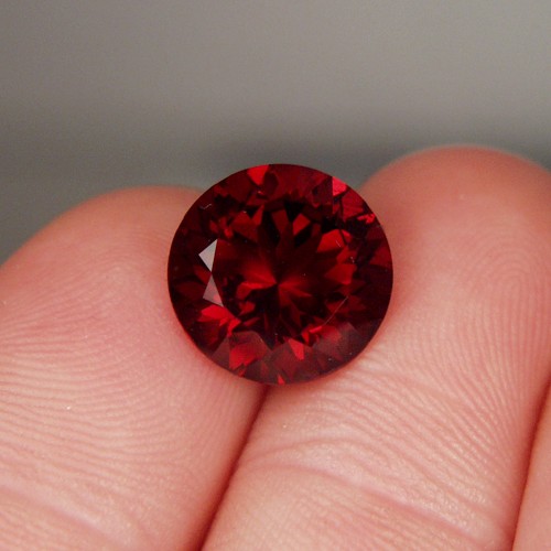 Quality Huge Rhodolite Garnet Tanzania 9.88 ct  Litnon.com