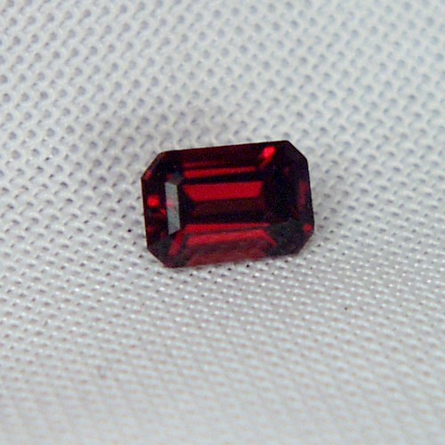 Fancy Cut Red Fire Crimson Color Umba River Garnet  Litnon.com