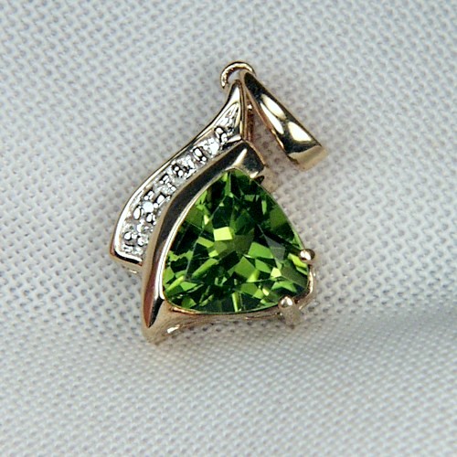 Fine Cut and Color Arizona Peridot 14kt Pendant  Litnon.com