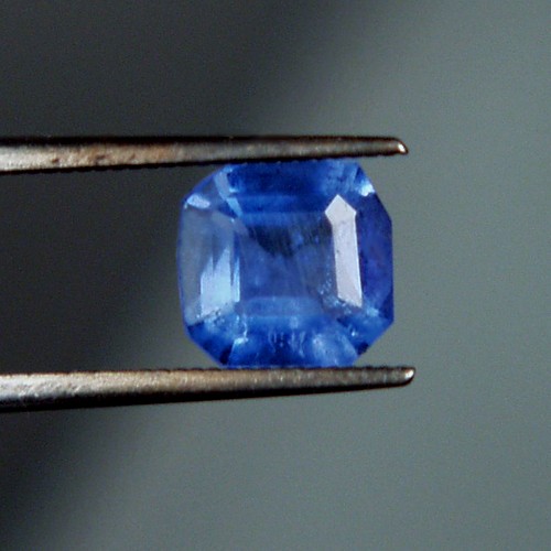 ColorOld Stock Rich Blue Apatite Brazil 1.10 ct  Litnon.com