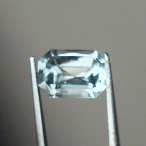 Top Cut Light Blue Green Montana Sapphire 2.01ct  Litnon.com