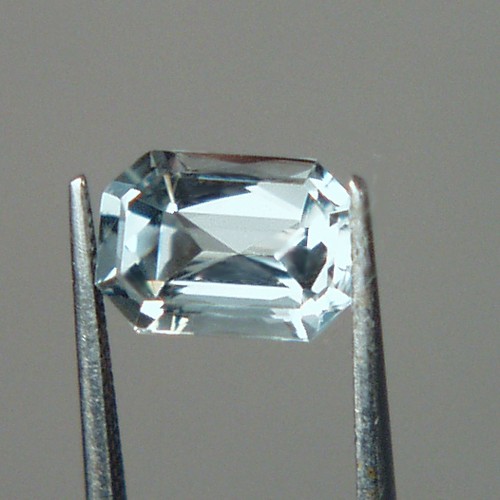 Top Cut Light Blue Green Montana Sapphire 2.01ct  Litnon.com