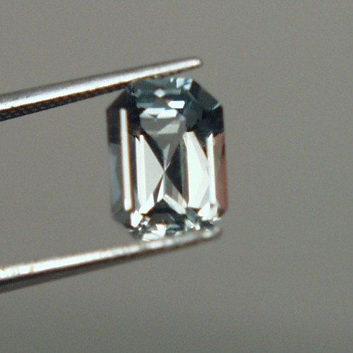 Top Cut Light Blue Green Montana Sapphire 2.01ct  Litnon.com