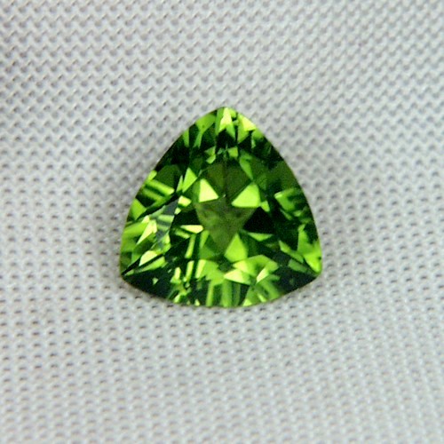 Bright and Pretty Fine Color Pakistan Peridot 3.06 ct  Litnon.com