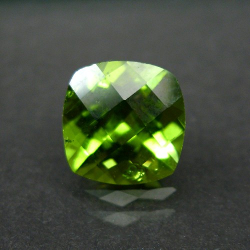 Bright and Pretty Fine Color Pakistan Peridot 3.46 ct  Litnon.com