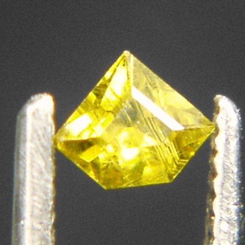Horsetail Inclusions Russian Demantoid - Topazolite Garnet Litnon.com