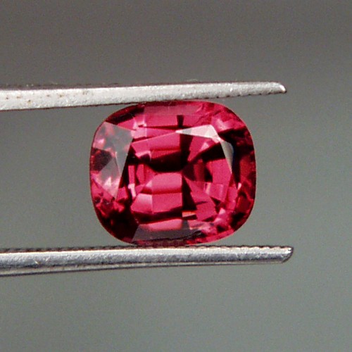Quality Tanga Rhodolite Garnet Tanzania 2.40ct  Litnon.com
