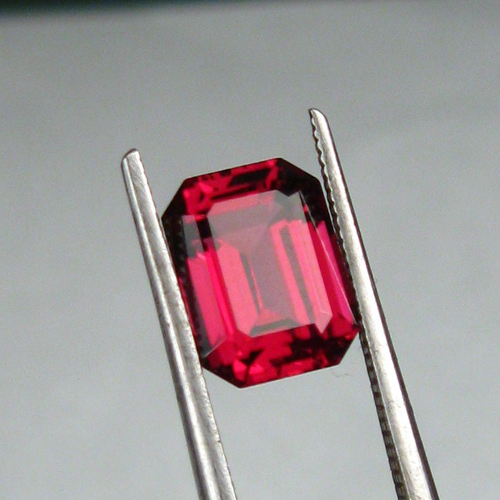 Quality Tanga Rhodolite Garnet Tanzania 2.39 ct  Litnon.com