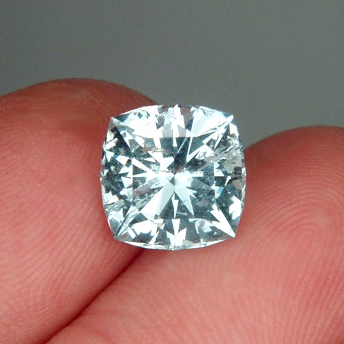 USA Cut Brilliant Blue Aquamarine Vietnam 4.87 ct  Litnon.com