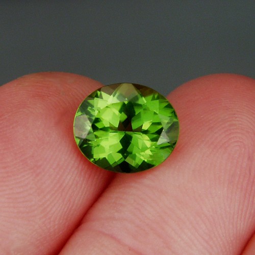 Fine Quality Bright and Pretty Arizona Peridot 5.03 ct  Litnon.com