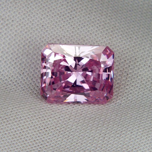 Fine Cutting Intense Pink Cubic Zirconia  Litnon.com