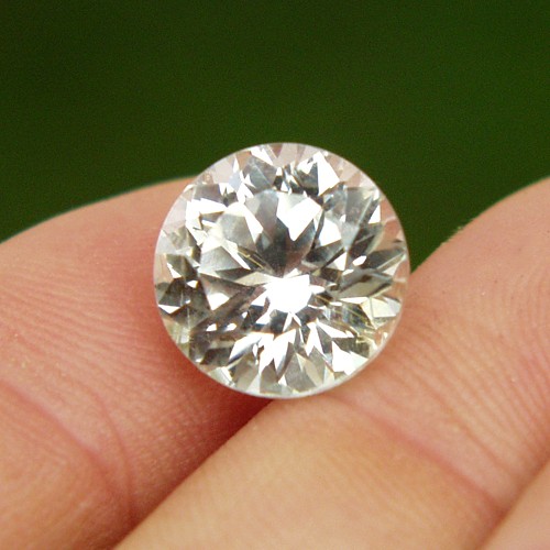 Top Cutting HUGE and Natural White Ceylon Sapphire 10.94ct  Litnon.com
