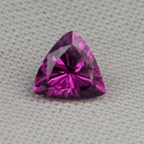 Hot Color Natural Pink Ceylon Sapphire  Litnon.com
