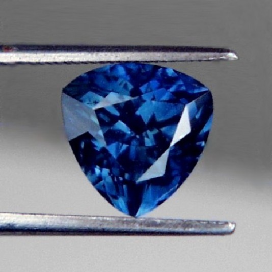 Royal Blue Quality Untreated Blue Sapphire 2.90ct  Litnon.com