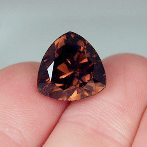 Huge Collectors Rare Tenebrescent Zircon Tanzania 15.85 ct  Litnon.com