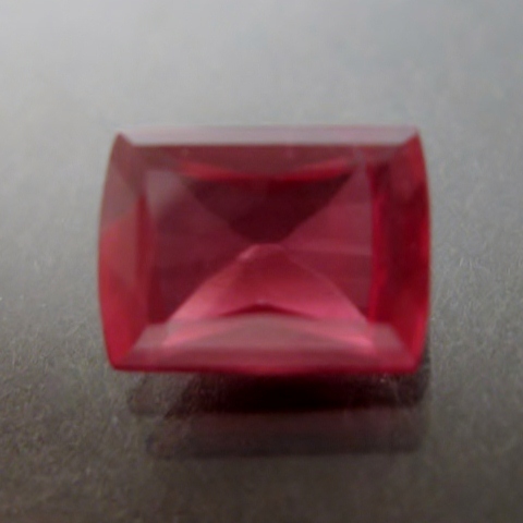 Natural Red Umba Sapphire Tanzania 2.31 ct  Litnon.com