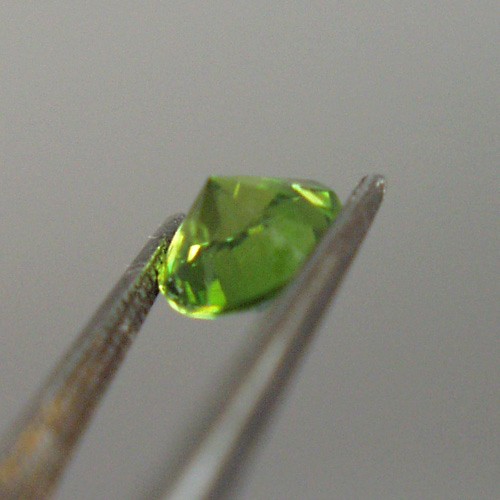 Top Cut and Brilliant Russian Demantoid Garnet 0.73ct  Litnon.com