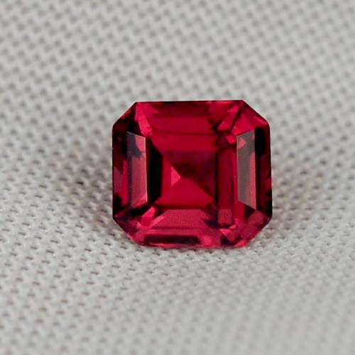 Quality Tanga Rhodolite Garnet Tanzania 1.93 ct  Litnon.com