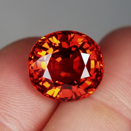 Color and Fire Huge Spessartite Garnet Nigeria 17.80 ct  Litnon.com