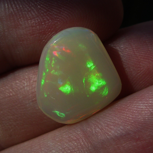 Spectacular Fire Top Gem Quality Welo Opal  Litnon.com