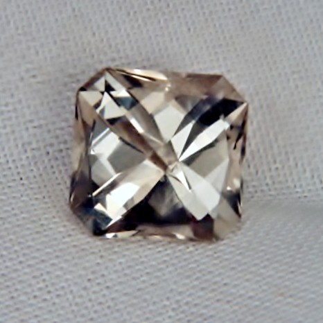  Top Cut Light Color Smokey Quartz 9.11 ct  Litnon.com