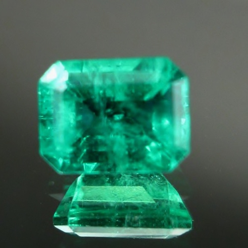 Bright and Rich Color Untreated Zambian Emerald  Litnon.com