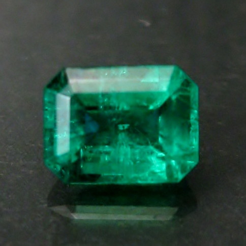 Bright and Rich Color Untreated Zambian Emerald  Litnon.com