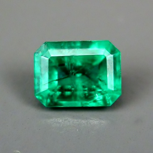 Bright and Rich Color Untreated Zambian Emerald  Litnon.com