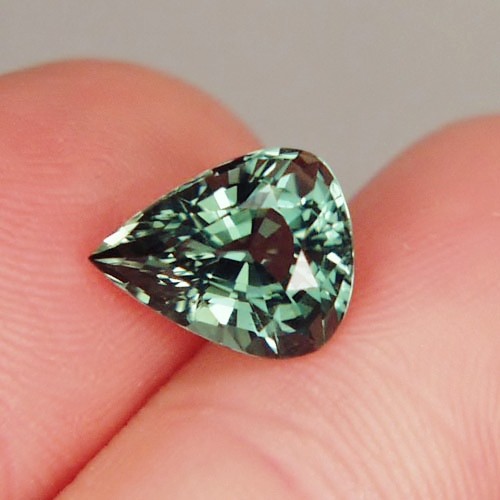Color Bright Green Tourmaline Afghanistan 3.96 ct  Litnon.com