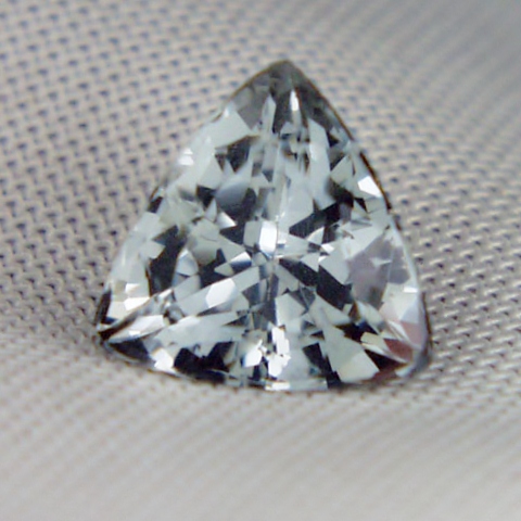 Top Cut and Bright Unusual Collectors Color Gray Beryl 4.24ct  Litnon.com