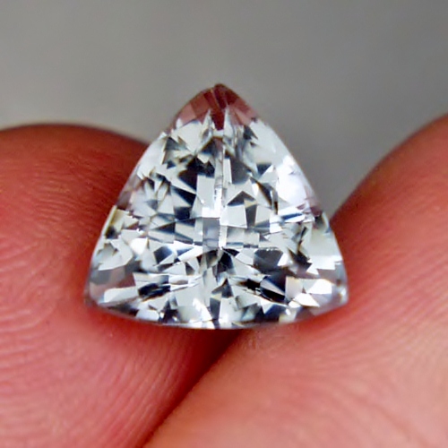 Top Cut and Bright Unusual Collectors Color Gray Beryl 4.24ct  Litnon.com
