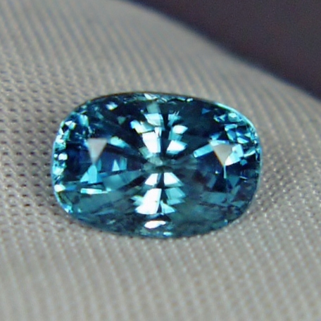 Special Color and Quality Blue Zircon Cambodia 5.84ct  Litnon.com