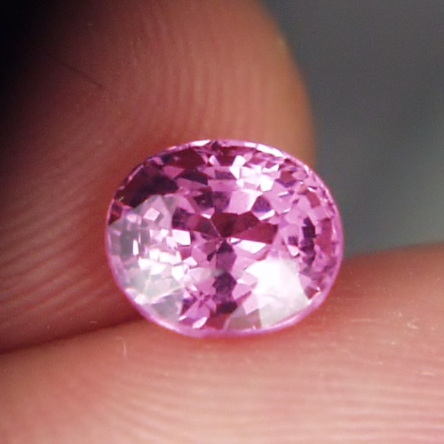 Bright Clean and Pink Natural Spinel Tajikistan 1.91ct  Litnon.com