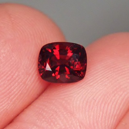 Deep Blood Red South East Asia Spinel 1.63 ct  Litnon.com