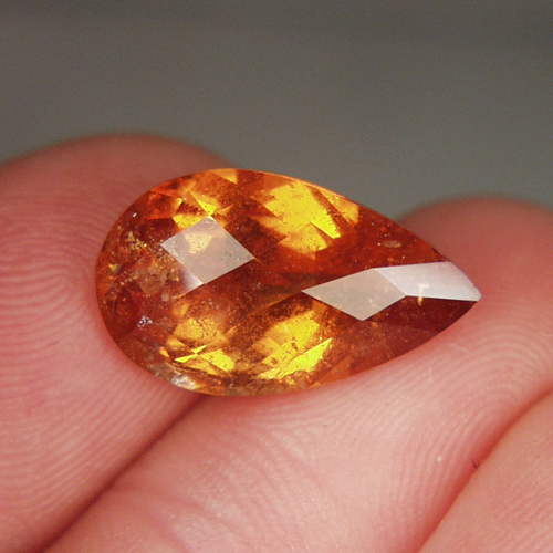 Huge Collectors Ultra Rare Clinohumite Pakistan 9.73 ct  Litnon.com