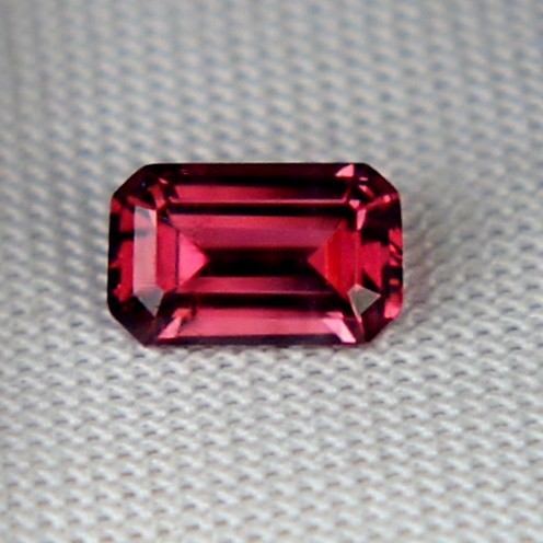 Quality Tanga Rhodolite Garnet Tanzania 1.25 ct  Litnon.com