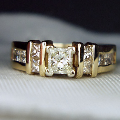 Quality Diamonds Princess Cut 14 kt Diamond Ring  Litnon.com