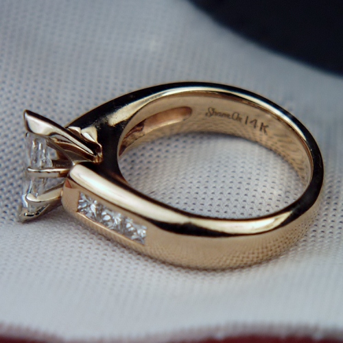 Quality Diamonds Estate 14 kt Diamond Ring  Litnon.com