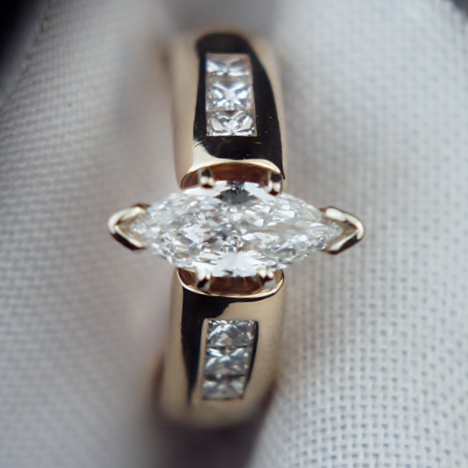 Quality Diamonds Estate 14 kt Diamond Ring  Litnon.com