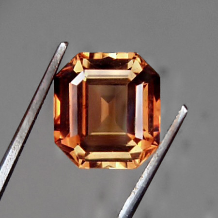 RARE Dichroic Russian Precious Topaz 5.04 ct  Litnon.com