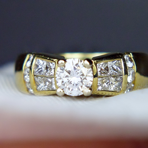 Quality Diamonds F-G Color 18 kt Diamond Ring  Litnon.com